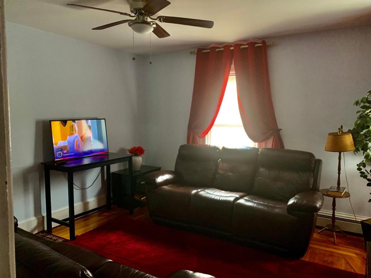 Stylish, Cozy 2Br Private Apt, 1St Floor, Well-Appointed, Near Providence, Ma, Ri Line, I-95 Access Pawtucket Eksteriør bilde